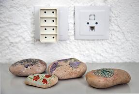 New Aurora Apts Studios