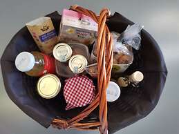 New Aurora Apts Studios