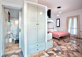 New Aurora Apts Studios