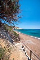 New Aurora Apts Studios