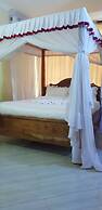 Mzunguu Safari Lodge