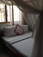 Mzunguu Safari Lodge