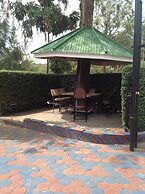Mzunguu Safari Lodge