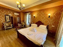 Silver 34 Boutique Hotel