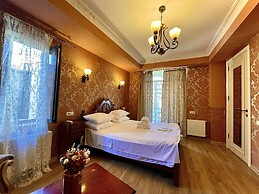 Silver 34 Boutique Hotel