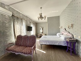 Silver 34 Boutique Hotel