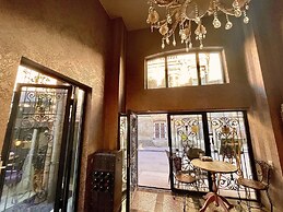 Silver 34 Boutique Hotel