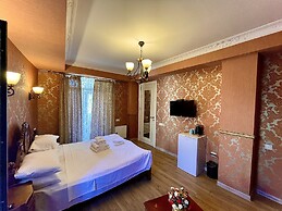 Silver 34 Boutique Hotel