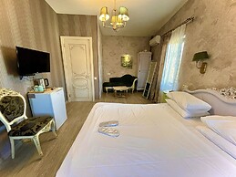Silver 34 Boutique Hotel