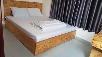 White House Hostel