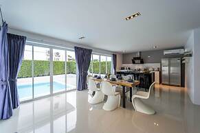 Modern 4 Bedrooms Pool Villa - VY