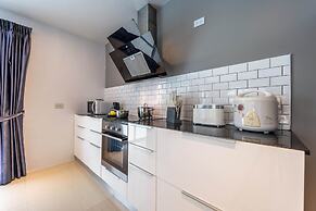 Modern 4 Bedrooms Pool Villa - VY