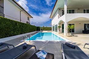 Modern 4 Bedrooms Pool Villa - VY