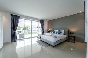 Modern 4 Bedrooms Pool Villa - VY