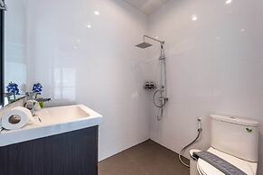 Modern 4 Bedrooms Pool Villa - VY