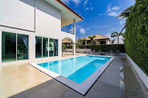Modern 4 Bedrooms Pool Villa - VY