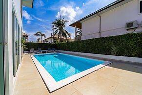Modern 4 Bedrooms Pool Villa - VY