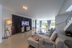 Modern 4 Bedrooms Pool Villa - VY