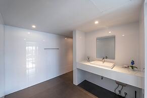 Modern 4 Bedrooms Pool Villa - VY