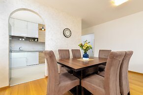 Apart Hotel MS Katunjanin