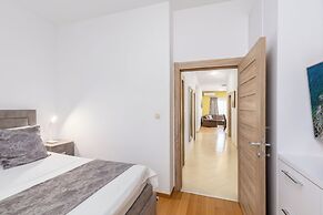 Apart Hotel MS Katunjanin