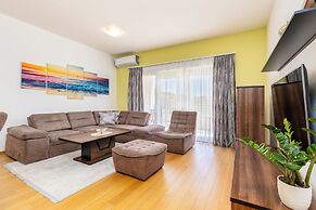 Apart Hotel MS Katunjanin
