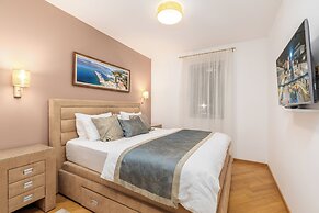 Apart Hotel MS Katunjanin