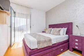 Apart Hotel MS Katunjanin