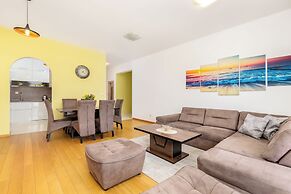 Apart Hotel MS Katunjanin