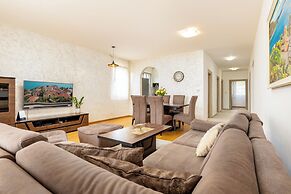 Apart hotel Katunjanin
