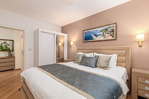 Apart Hotel MS Katunjanin