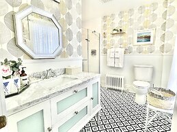 Charlotte's Rose Inn