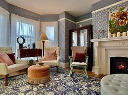 Charlotte's Rose Inn