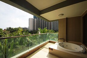 Amanda Seaview Resort Apartment