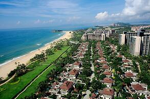 Amanda Seaview Resort Apartment