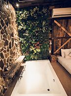 7S Hotel KOI Boutique