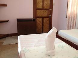 Peria Seafront Pensione