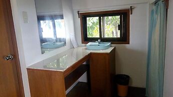 Peria Seafront Pensione