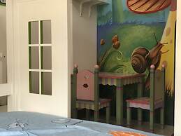 J.S 23 Kids Homestay