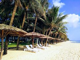 L'Azure Resort and Spa