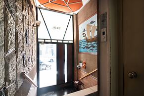 Central Charming Studio