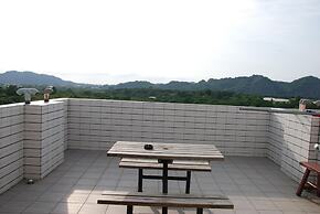 Yujing Warm Breezewarm x Sunny Sky Homestay