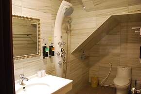 Yujing Warm Breezewarm x Sunny Sky Homestay