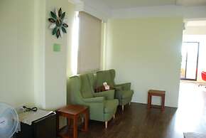 Yujing Warm Breezewarm x Sunny Sky Homestay