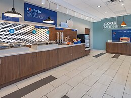 Holiday Inn Express & Suites Ruskin by IHG