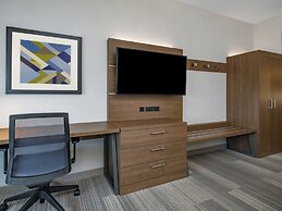 Holiday Inn Express & Suites Ruskin by IHG