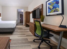 Holiday Inn Express & Suites Ruskin by IHG