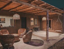 Tres Cruces Lodge