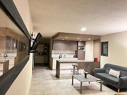 Tres Cruces Lodge