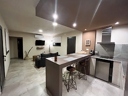 Tres Cruces Lodge